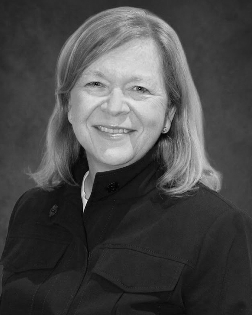 Donalee-bw